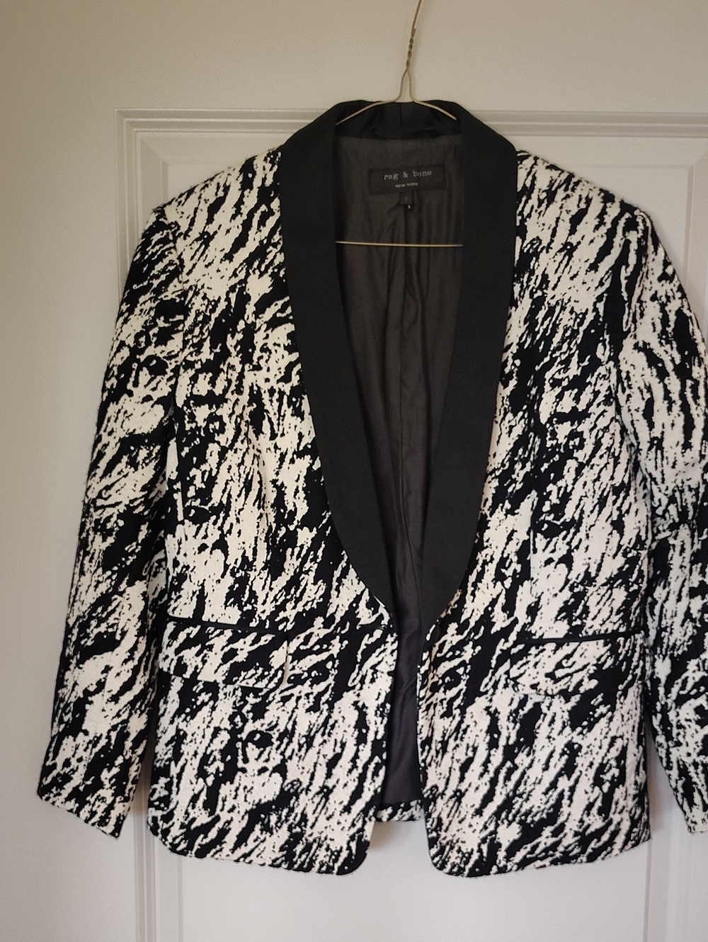 Rag And Bone 2piece  Black & White Abstract Print Blazer with Black and Shorts